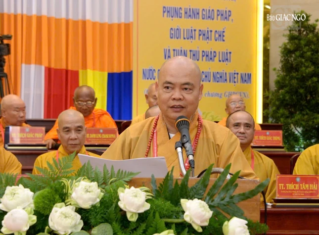 Thượng tọa Thích Thanh Phong, Phó ban Nhân sự Đại hội giới thiệu nhân sự dự kiến suy cử vào Ban Trị sự và Ban Thường trực Ban Trị sự GHPGVN TP.HCM, nhiệm kỳ 2026-2031