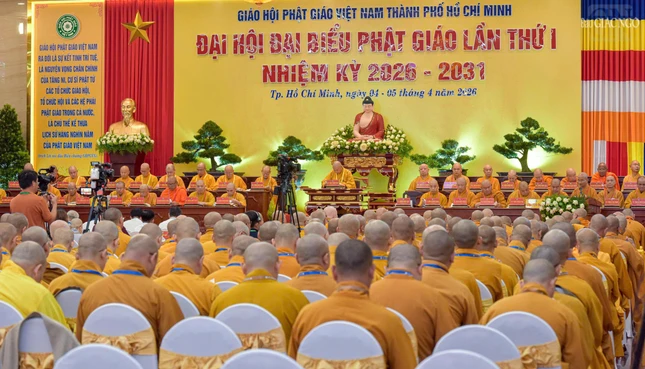 Quang cảnh ngày thứ nhất Đại hội