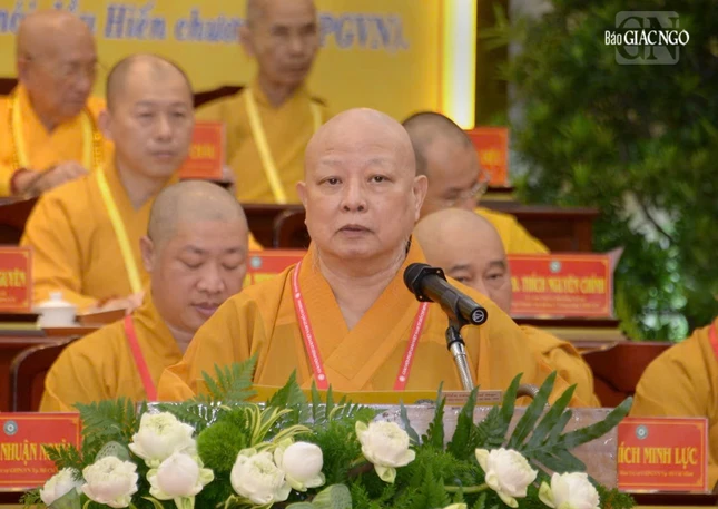 Hòa thượng Thích Lệ Trang đọc diễn văn khai mạc Đại hội