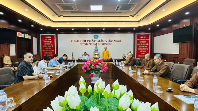 Quang cảnh buổi thăm và làm việc tại Trụ sở Ban Trị sự