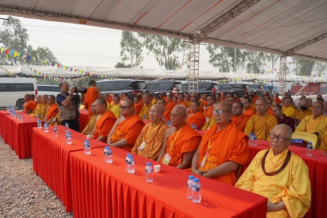 Chư tôn đức tham dự