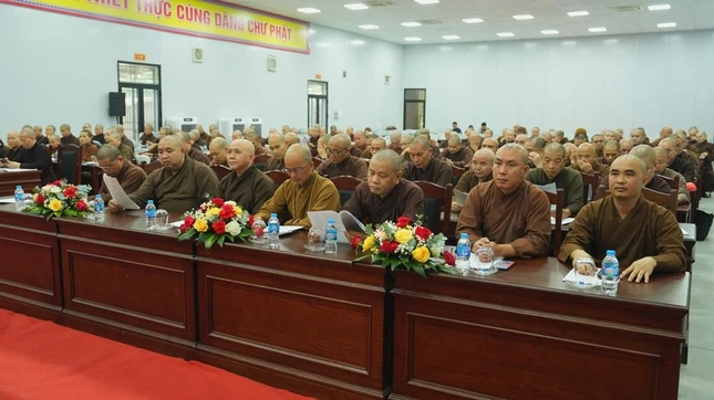 Chư tôn đức tham dự Chư tôn đức tham dự