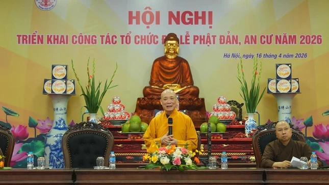 Hòa thượng Thích Bảo Nghiêm chủ trì hội nghị Hòa thượng Thích Bảo Nghiêm chủ trì hội nghị