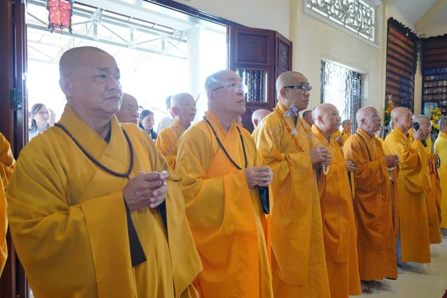 Thắp nén tâm hương tưởng niệm Đại tường Thượng tọa Thích Chánh Nghĩa