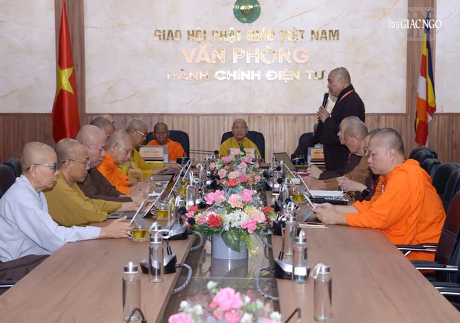 Họp với Ban Trị sự Phật giáo tỉnh Vĩnh Long