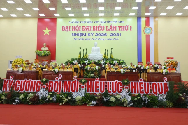 Chư tôn đức chứng minh, chủ tọa đoàn