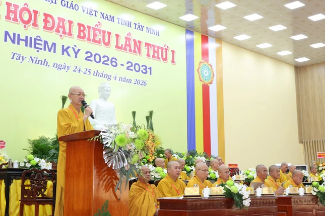Thượng tọa Thích Quảng Tâm, Trưởng ban Tổ chức phát biểu khai mạc Đại hội