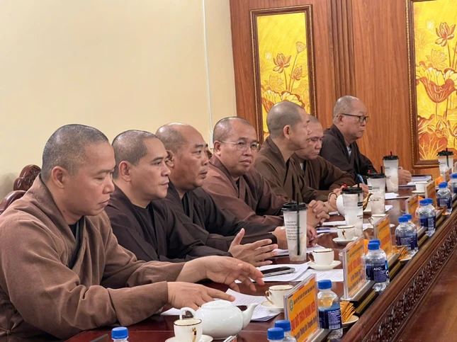 Chư tôn đức tham dự