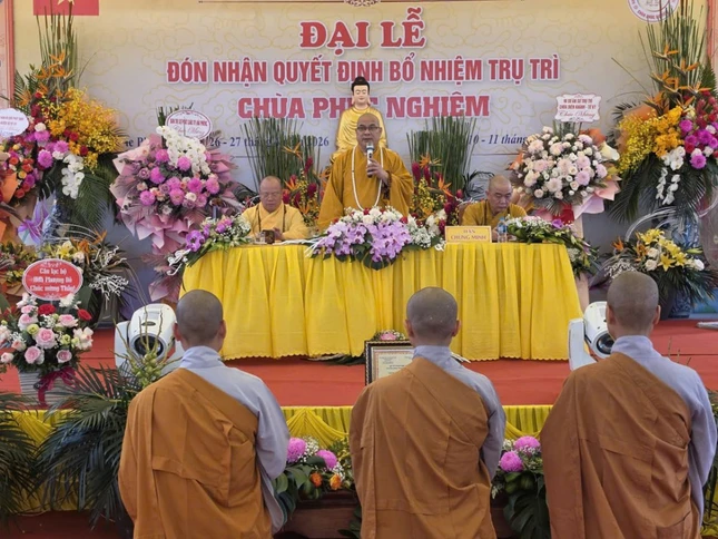 Hòa thượng Thích Thanh Vân sách ban đạo từ