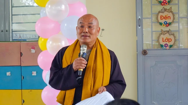 Hòa thượng Thích Chơn Tịnh chia sẻ tại buổi khánh thành Trường mầm non số 2