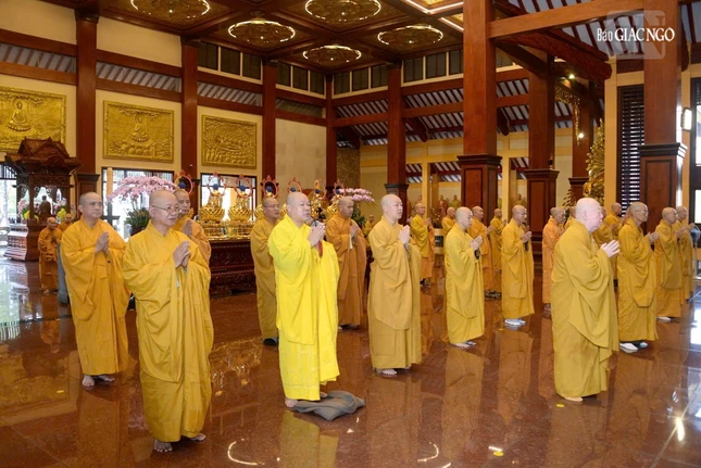 Bố-tát là ngày trưởng tịnh, góp phần phát triển sự hòa hợp của Tăng đoàn