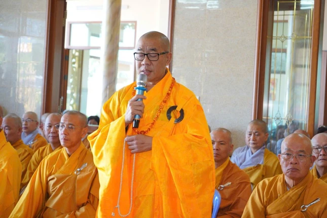 Thượng tọa Thích Quảng Lộc đạo từ