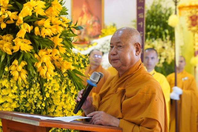 Hòa thượng Thích Viên Như phát biểu cảm tạ