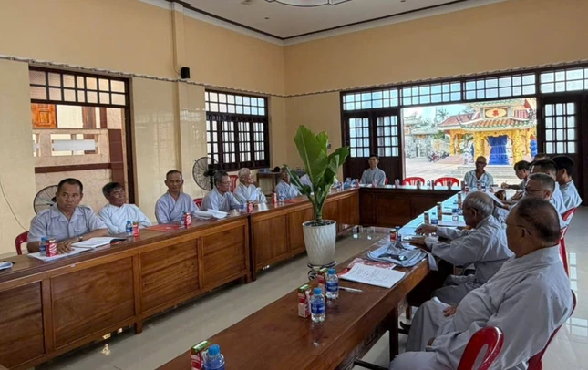 Hội nghị trao quyết định thành lập Ban Đại diện Phật giáo Đặc khu Phú Quý Hội nghị trao quyết định thành lập Ban Đại diện Phật giáo Đặc khu Phú Quý
