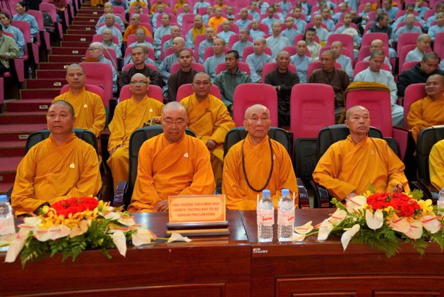 Chư tôn đức tham dự