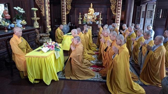 Đại chúng phương tiện tác bạch An cư kiết hạ tại Trường hạ chùa Pháp Minh