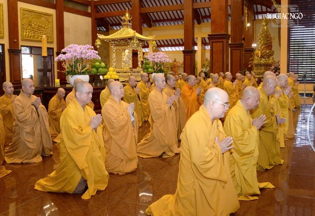 Chư Tăng phương tiện tác pháp thọ an cư