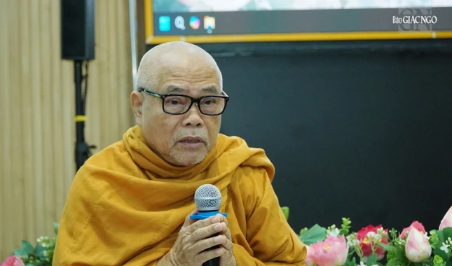 Hòa thượng Thích Giác Toàn thành kính dâng lời thơ cúng dường Bồ-tát Thích Quảng Đức