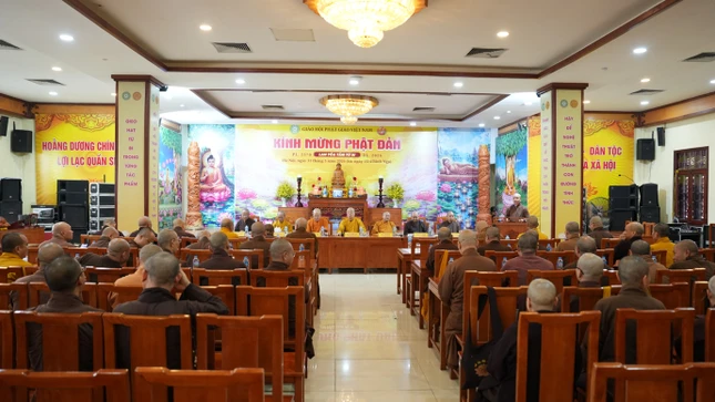 Quang cảnh buổi họp của Ban Chỉ đạo Trung ương với đại diện 7 Ban Trị sự Phật giáo tỉnh, thành phố Quang cảnh buổi họp của Ban Chỉ đạo Trung ương với đại diện 7 Ban Trị sự Phật giáo tỉnh, thành phố