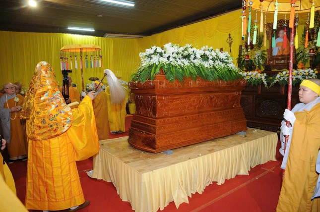 Phất trần