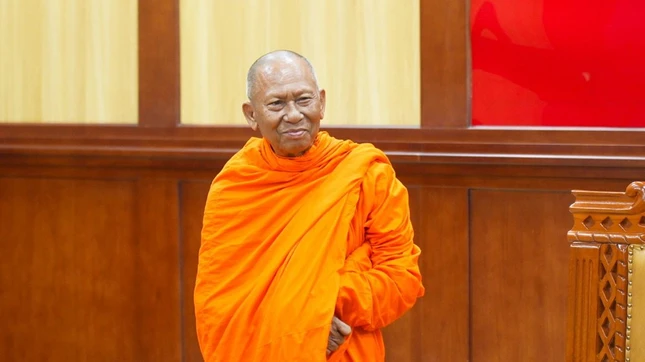 Hòa thượng Thạch Sok Xane - Phó Chủ tịch Hội đồng Trị sự, Trưởng ban Trị sự GHPGVN tỉnh Vĩnh Long phát biểu tại buổi thăm Hòa thượng Thạch Sok Xane - Phó Chủ tịch Hội đồng Trị sự, Trưởng ban Trị sự GHPGVN tỉnh Vĩnh Long phát biểu tại buổi thăm