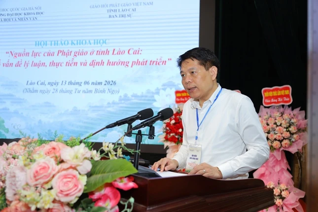 PGS. TS. Bùi Thành Nam phát biểu đề dẫn tại hội thảo PGS. TS. Bùi Thành Nam phát biểu đề dẫn tại hội thảo