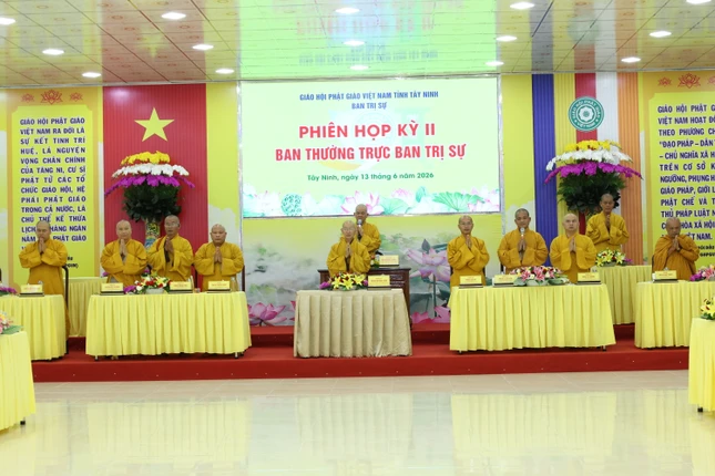 Chư tôn đức tham dự Chư tôn đức tham dự