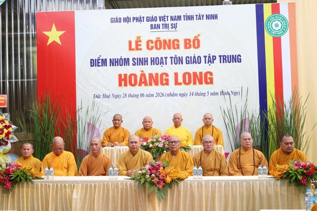 Chư tôn đức tham dự