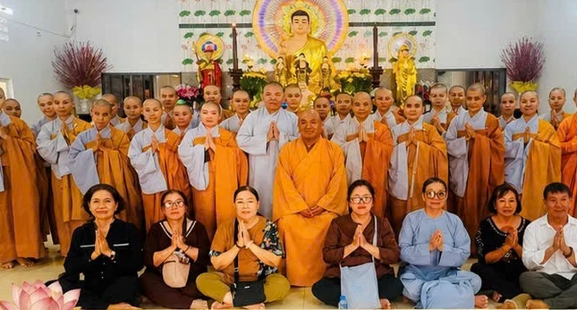 Đoàn thăm các trường hạ trong mùa an cư