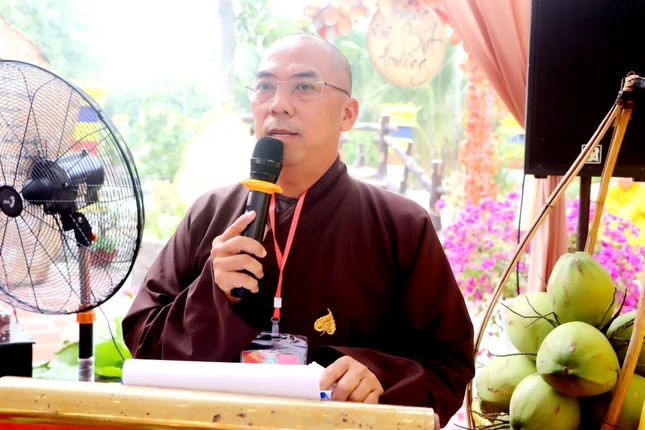 Đại đức Thích Long Bình phát biểu cảm tạ