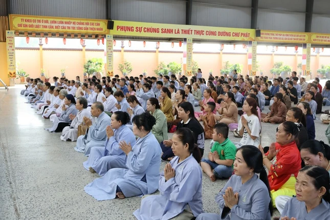 Phật tử tham dự Phật tử tham dự