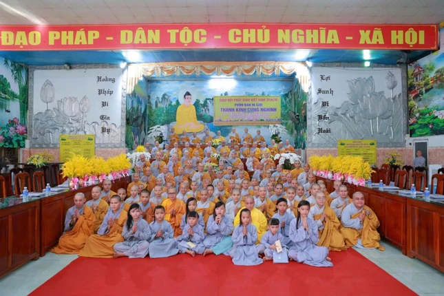 Tại trường hạ chùa Tây Thiên Tại trường hạ chùa Tây Thiên