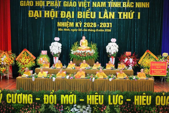Chư tôn đức chứng minh và Đoàn chủ tịch