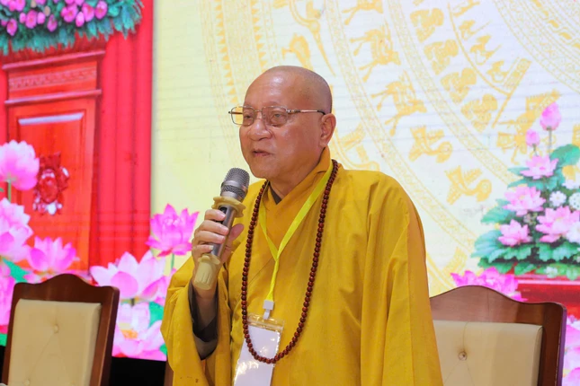 Hòa thượng Thích Gia Quang đại diện Ban Trị sự nhiệm kỳ 2022-2027 tuyên bố mãn nhiệm