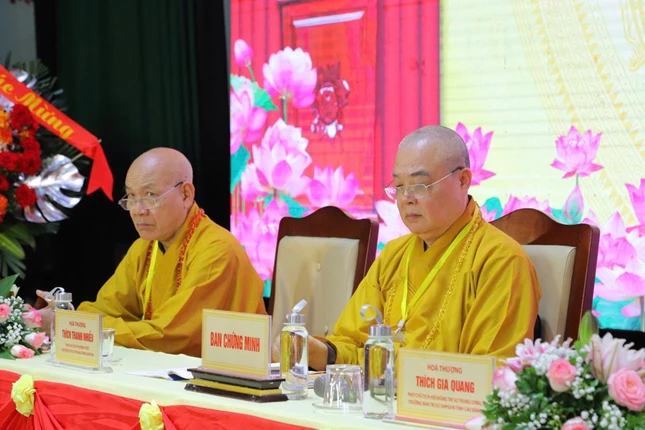 Chư vị giáo phẩm chứng minh Chư vị giáo phẩm chứng minh