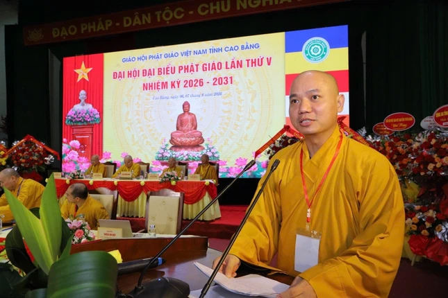Đại đức Thích An Đạt, Phó Văn phòng Trung ương GHPGVN công bố quyết định của Hội đồng Trị sự trao Bằng Tuyên dương công đức cho tập thể và các cá nhân Đại đức Thích An Đạt, Phó Văn phòng Trung ương GHPGVN công bố quyết định của Hội đồng Trị sự trao Bằng Tuyên dương công đức cho tập thể và các cá nhân