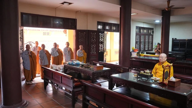 Đoàn Phân ban Ni giới Trung ương thăm trường hạ chùa Quán Sứ Đoàn Phân ban Ni giới Trung ương thăm trường hạ chùa Quán Sứ