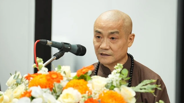 Thượng tọa Thích Tiến Đạt phát biểu tại tọa đàm Thượng tọa Thích Tiến Đạt phát biểu tại tọa đàm