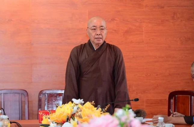 Hòa thượng Thích Minh Nhật chủ trì buổi họp