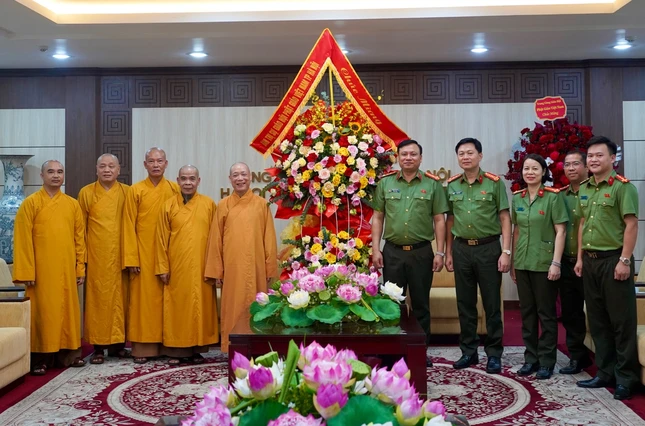 Ban Trị sự GHPGVN TP.Hà Nội chúc mừng Công an TP.Hà Nội Ban Trị sự GHPGVN TP.Hà Nội chúc mừng Công an TP.Hà Nội