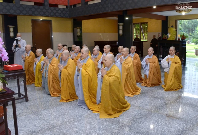 Thành kính đảnh lễ Thành kính đảnh lễ