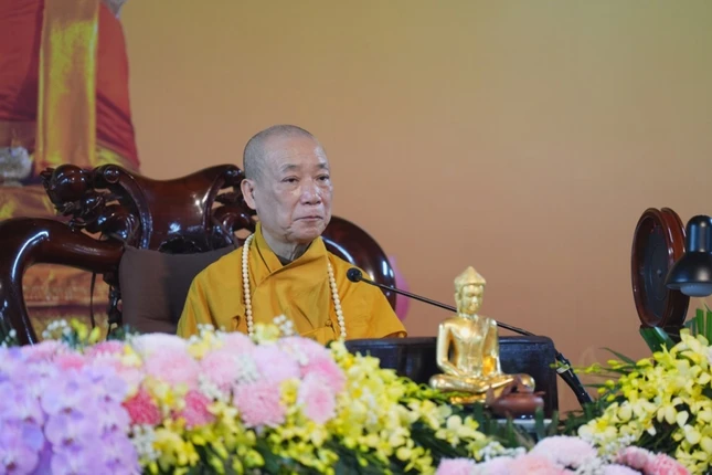 Hòa thượng Thích Bảo Nghiêm chủ trì Lễ tạ pháp của trường hạ chùa Bồ Đề Hòa thượng Thích Bảo Nghiêm chủ trì Lễ tạ pháp của trường hạ chùa Bồ Đề