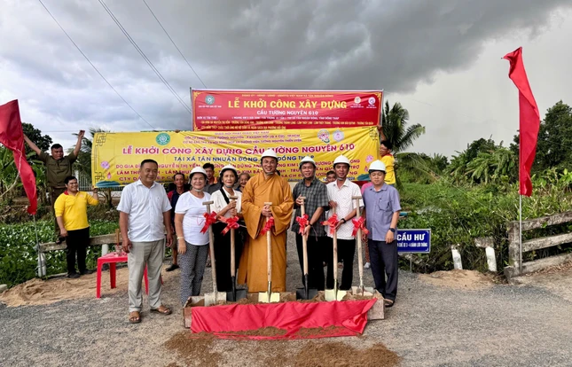 Khởi công cầu Tường Nguyên 610 tại tỉnh Đồng Tháp - Ảnh: T.N