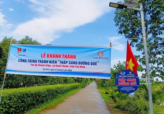 Công trình thanh niên "Thắp sáng đường quê" Công trình thanh niên "Thắp sáng đường quê"