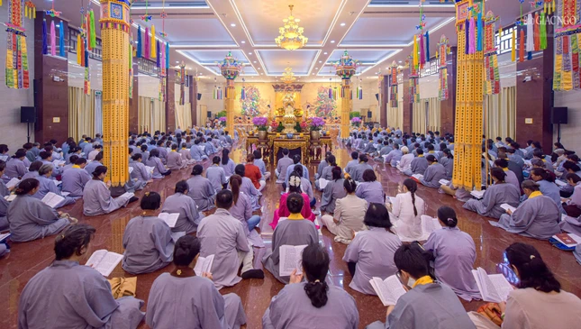 Pháp hội Vu lan - Báo hiếu, Phật tử trì tụng kinh Địa Tạng