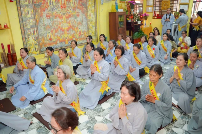 Phật tử tham dự Lễ Vu lan tại Điểm sinh hoạt tôn giáo tập trung tịnh viện Phước Đức
