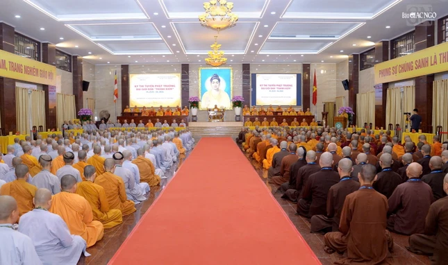 Quang cảnh lễ khai mạc tuyển Phật trường tại Việt Nam Quốc Tự