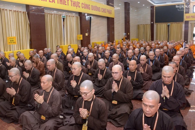 Giới tử Tăng hệ phái Bắc tông thi tụng luật