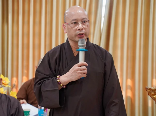 Thượng tọa Thích Minh Huy phát biểu khai mạc