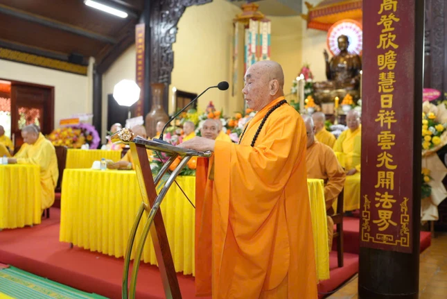 Hòa thượng Thích Thanh Tân phát biểu khai mạc Hòa thượng Thích Thanh Tân phát biểu khai mạc